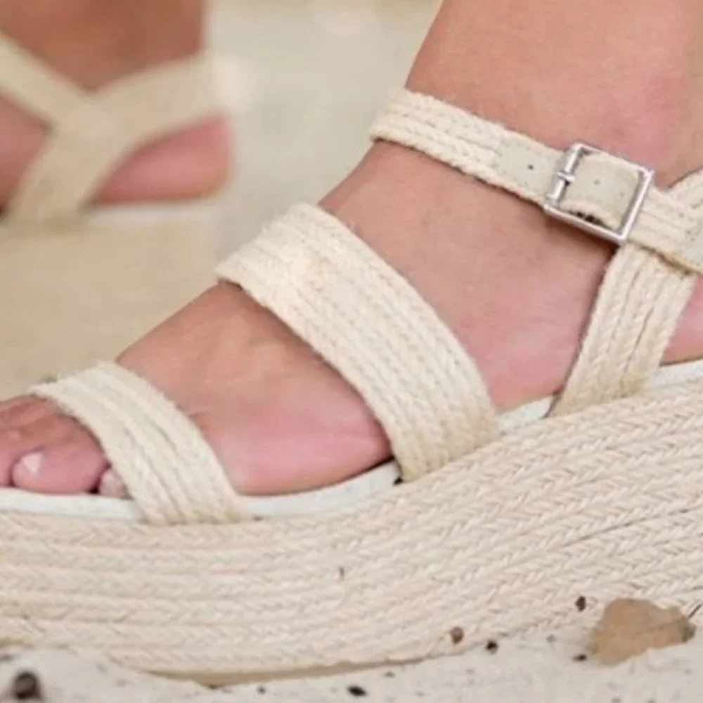 Natural Raffia Platform Wedge - Picture 3 of 6